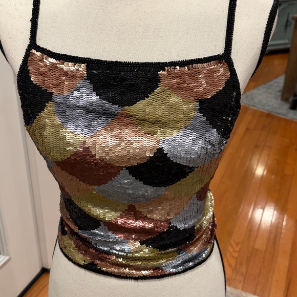 Cache sequin Top - Picture 3 of 9